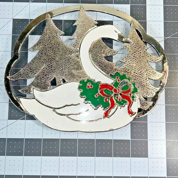 1987 William A. Rogers Silver Plated Enamel Christmas Holiday Swan Trivet 9.5"L - Picture 2 of 6